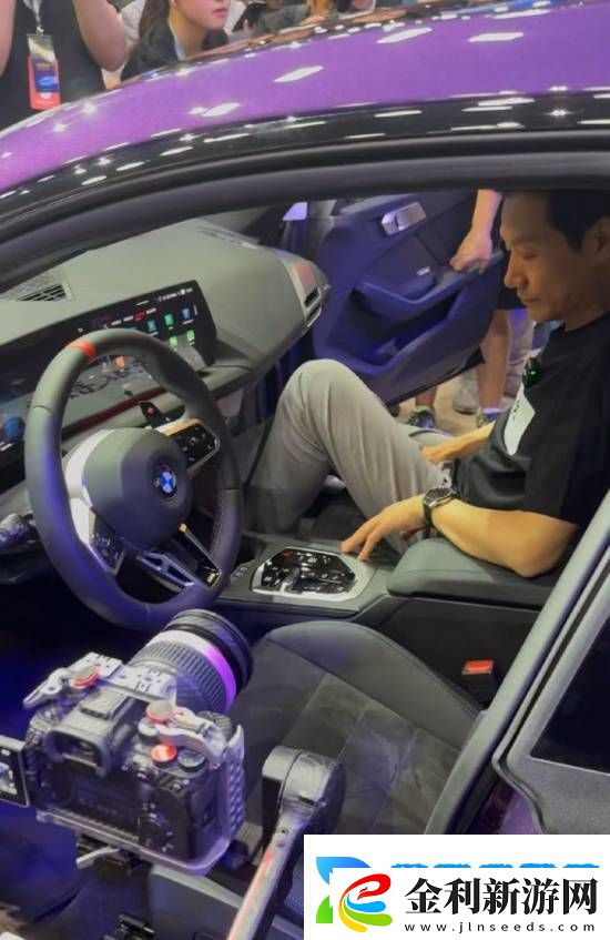 小米第三款車型諜照曝光