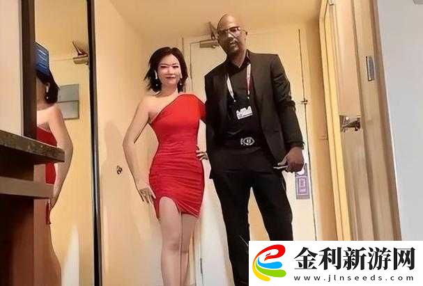 黑人巨大vs嬌小亞洲女生