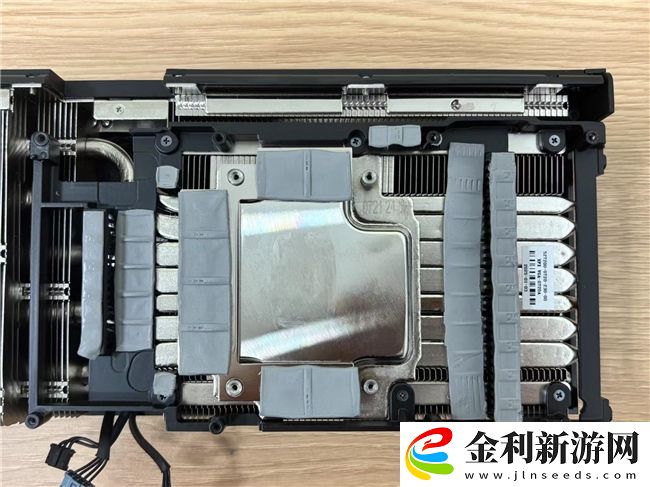 DLSS-4性能全力沖鋒-耕升-GeForce-RTX-5080-炫光-OC-值得你擁有！