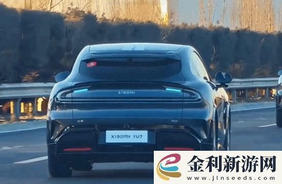 小米YU7內飾實拍再次曝光!雙拼色方案-更偏向家用