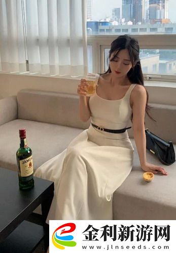 抖抈官方免費下載：年輕人如何用這款A(yù)PP玩轉(zhuǎn)社交新風(fēng)潮？你絕對想不到的秘密！