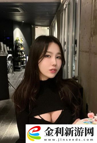 金瓶第1回雙乳被吸