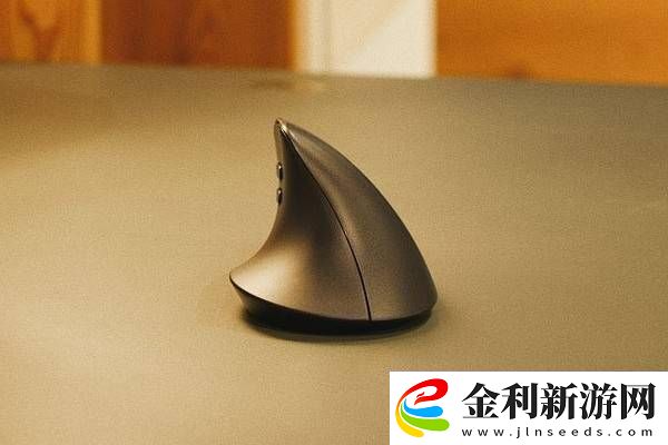 Hansker發(fā)布垂直游戲鼠標(biāo)
